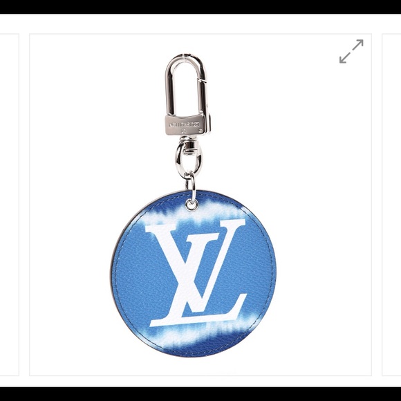 /traded/💯 LOUIS VUITTON
Monogram Escale Bag Charm Key Holder Blue Ombré Disc - Picture 2 of 14